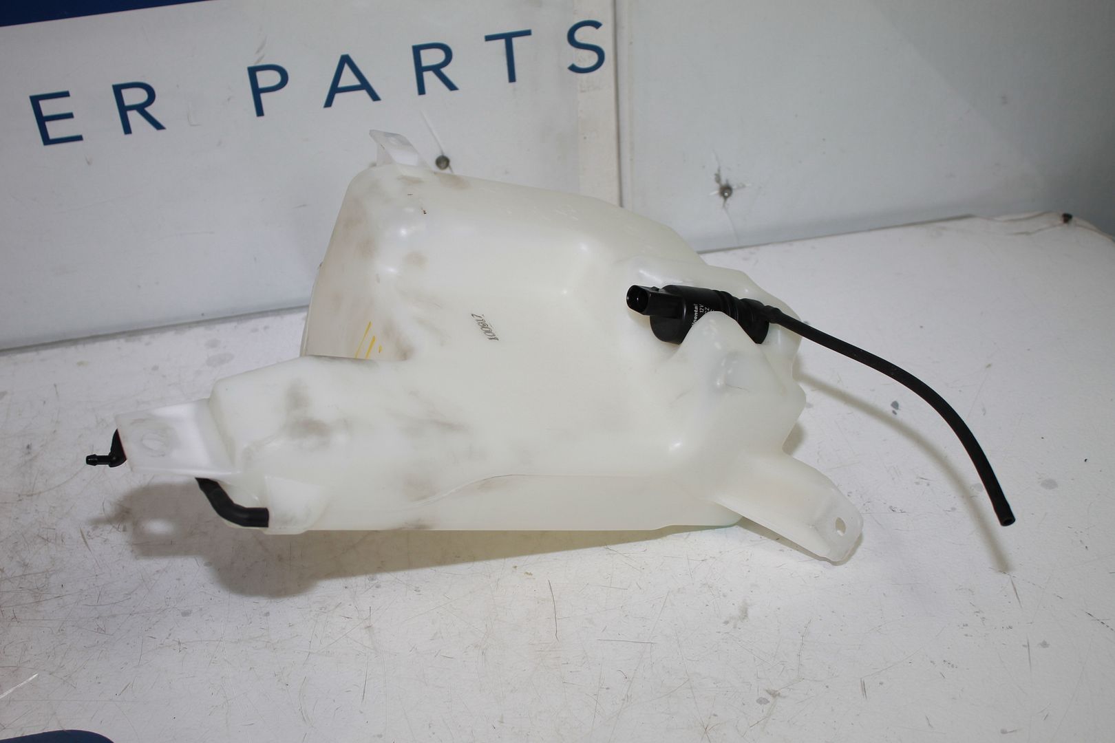 0815 MITSUBISHI EVO EVOLUTION 10 X WINDSHIELD WIPER WASHER FLUID